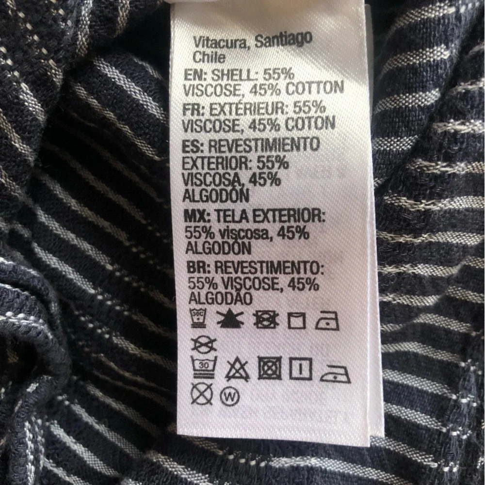 Roxy Navy and White Striped Top Large - Picture 10 of 10